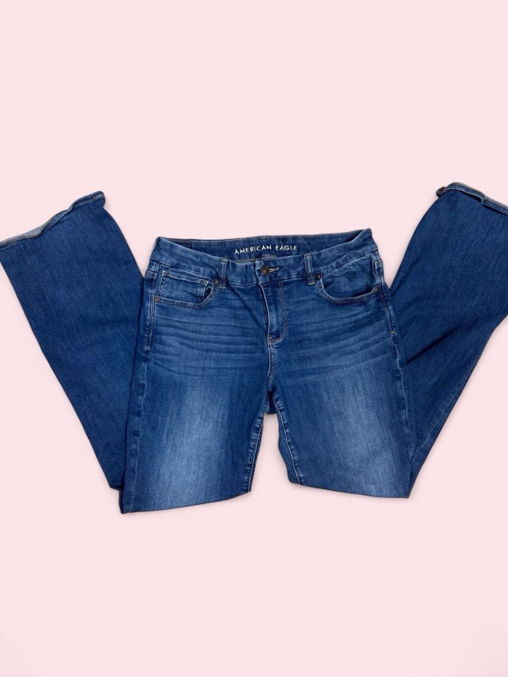 American Eagle Outfitters Women's Medium Wash Curvy Kick boot Jeans